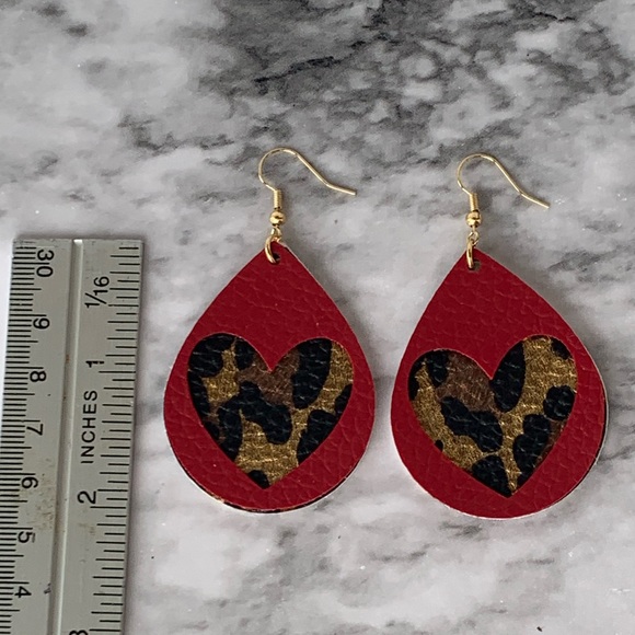Teardrop Heart Shaped Cheetah Earrings - Picture 3 of 4